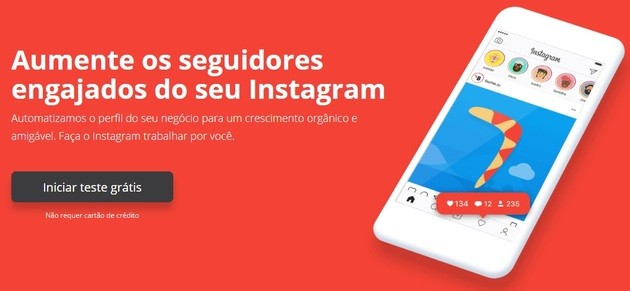 Banner promocional com fundo vermelho incentivando a ganhar seguidores no Instagram. A imagem exibe um smartphone com a interface do Instagram aberta, mostrando curtidas, comentários e interações em uma postagem. O texto destaca o aumento de seguidores engajados por meio de automação e crescimento orgânico.